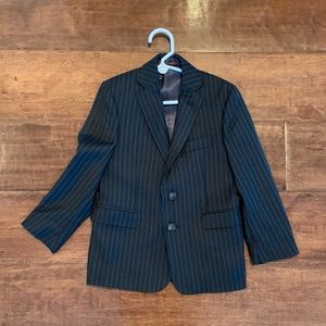 Boys Hickey Freeman Jacket. New without tags. Age 5